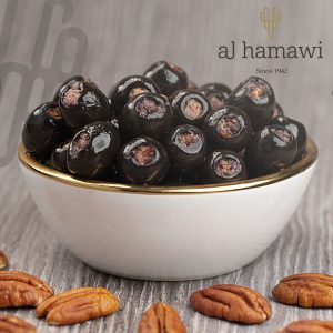 زيتون أسود محشي جوز