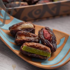 تمر محشي فواكة