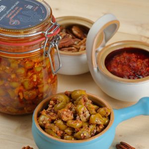 سلطة زيتون مشوي بالجوز